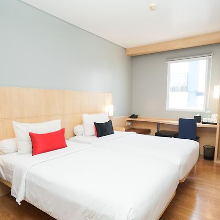 Ibis Jakarta Senen Exterior photo